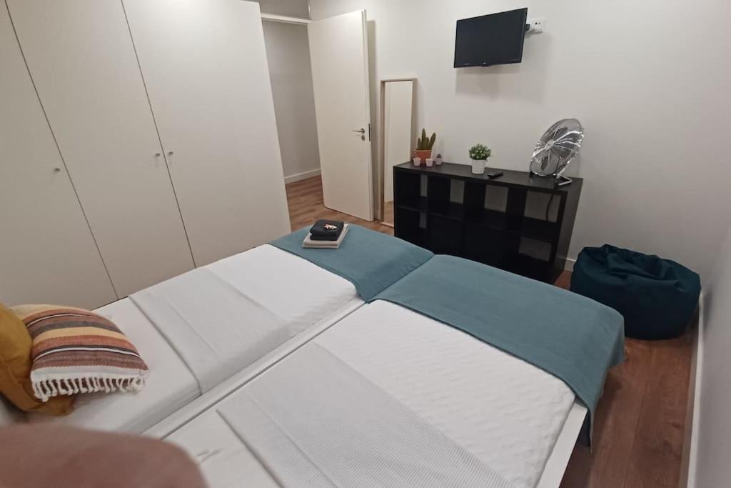 A H - Apartment Oporto Downtown Buitenkant foto